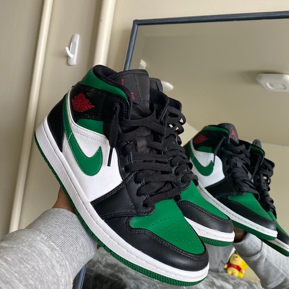 air jordan 1 mid black pine green